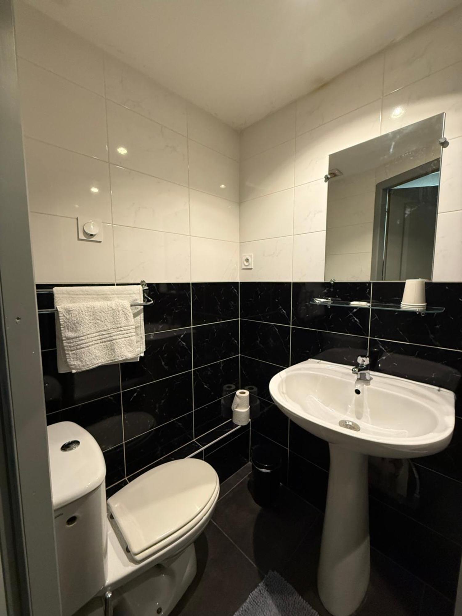 Hotel Relais Sud Valence  Ngoại thất bức ảnh