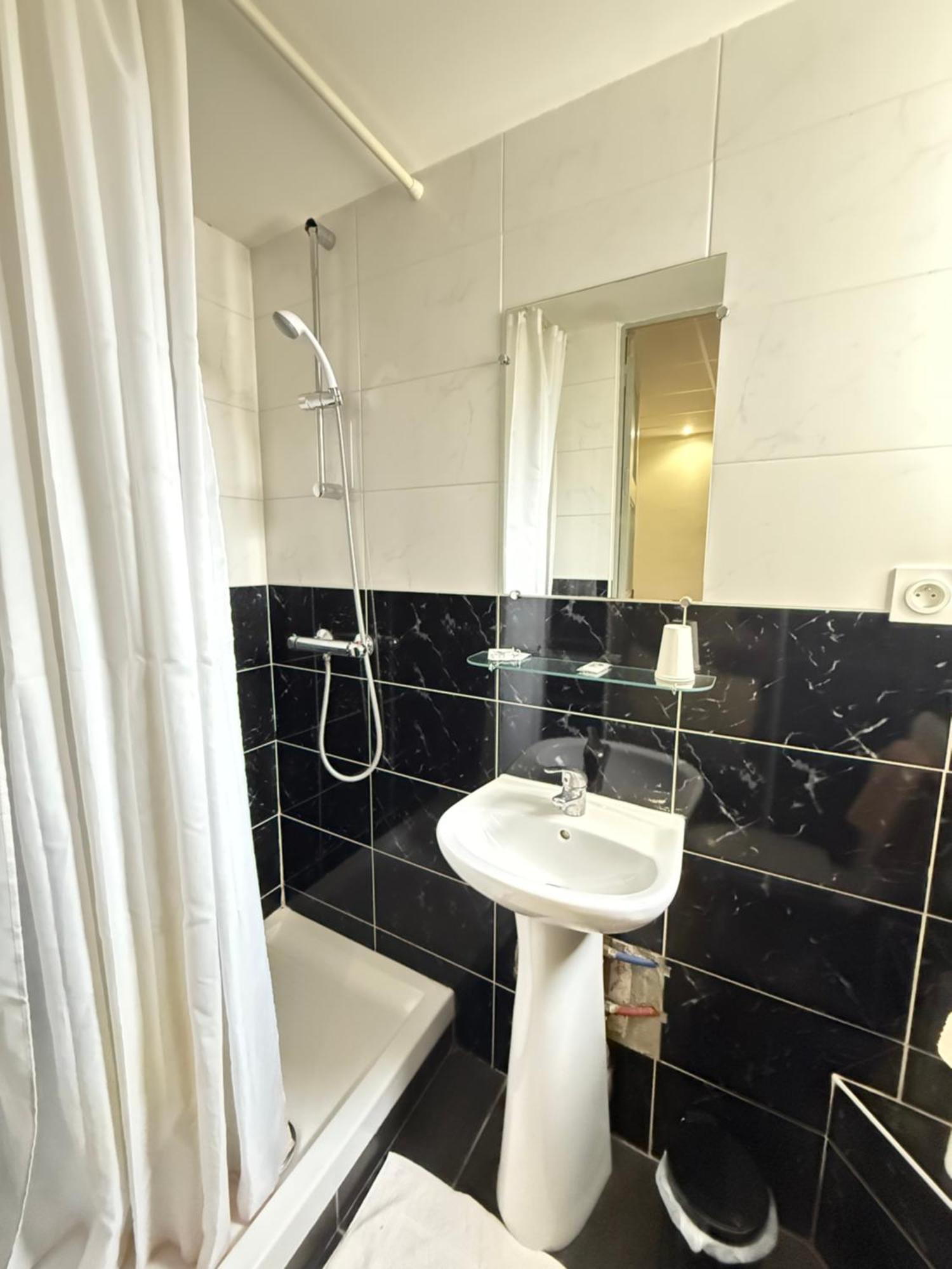 Hotel Relais Sud Valence  Ngoại thất bức ảnh