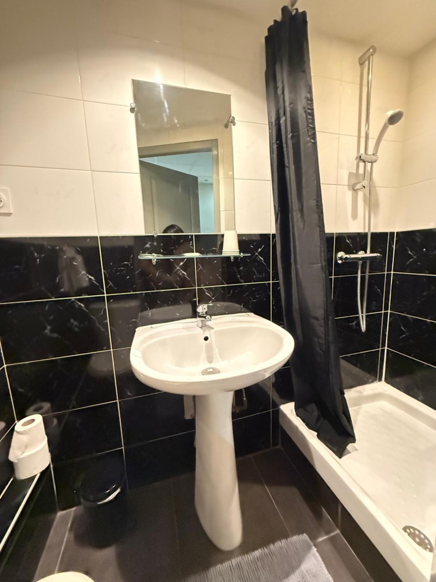 Hotel Relais Sud Valence  Ngoại thất bức ảnh